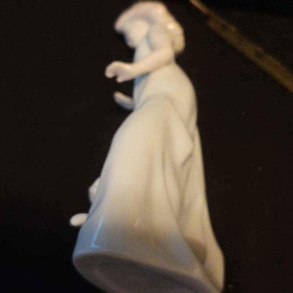 Vintage Figurine Girl with puppy dog porcelain - Picture 6 of 8